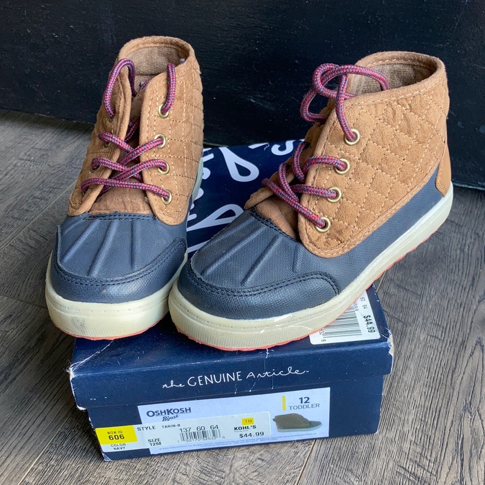 Boots size 12T!